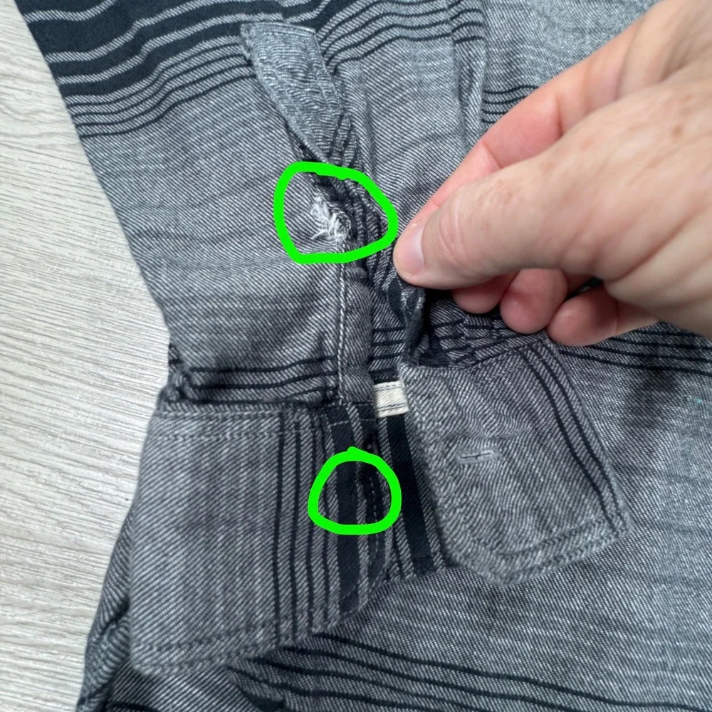 Levis *orders ship